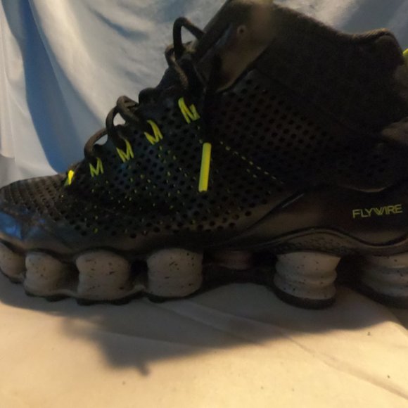 Size 9 Nike Shox TLX Mid SP Flywire Shoes (Black) (Pre-Owned) 677737-007 main image 5